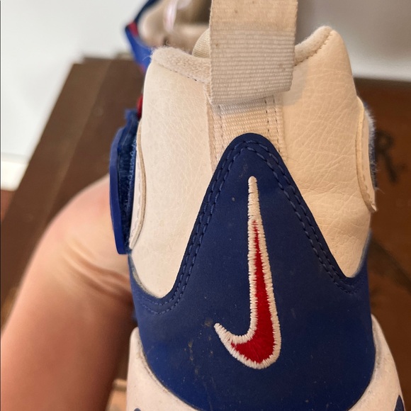 Kids Ken Griffey Jr Nike Size 5.5 - Picture 2 of 3